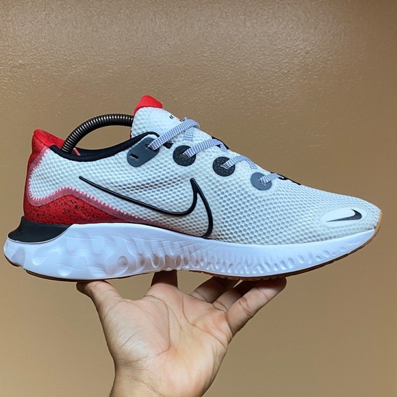 Nike Renew Run “White University Red Black Gum” Size 10.5 - Picture 9 of 16